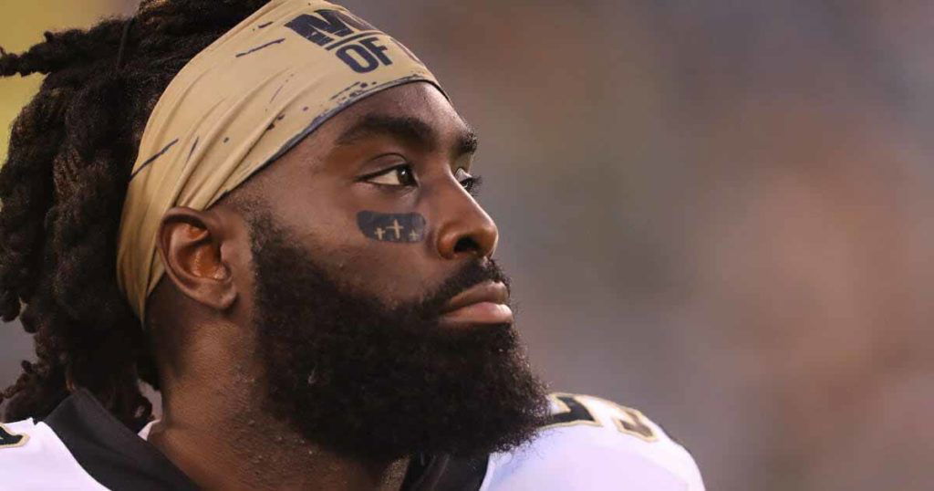 Nfl Saints Captain Demario Davis Fined For Wearing Man Of God