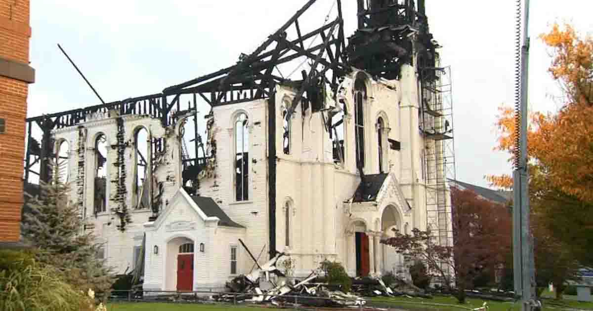 Jesus Painting Survives Terrible Fire That Destroyed Historic Church ...