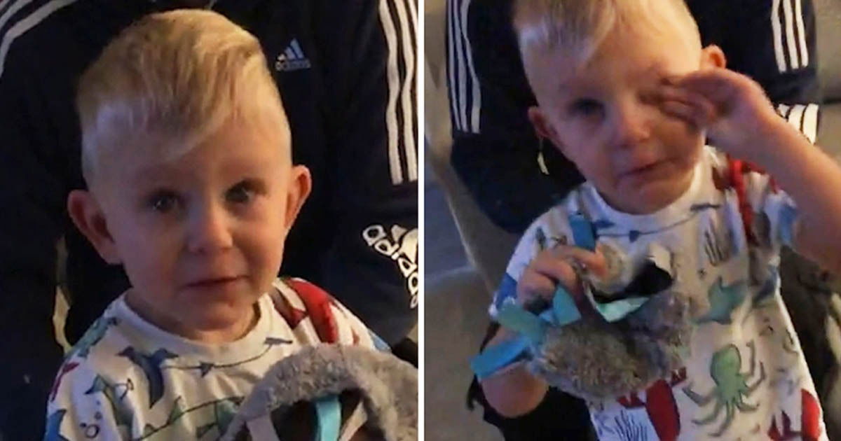 3YearOld Break Down In Tears When He Sees His Birthday Presents