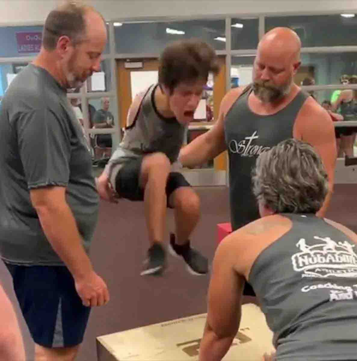 Boy Without Arms Landing A Box Jump In Inspiring Video