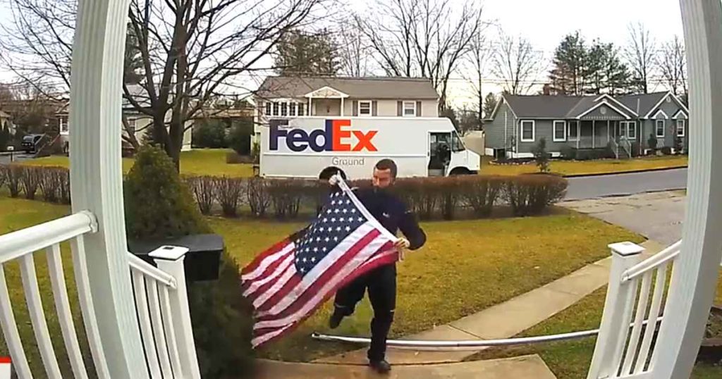 NJ FedEx Driver Picks Up And Folds Fallen American Flag(02)