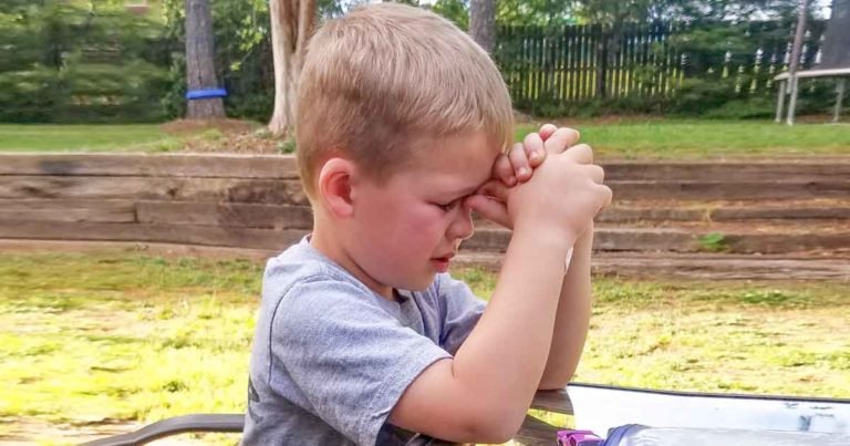 boy-prays-for-grandfather-Owen