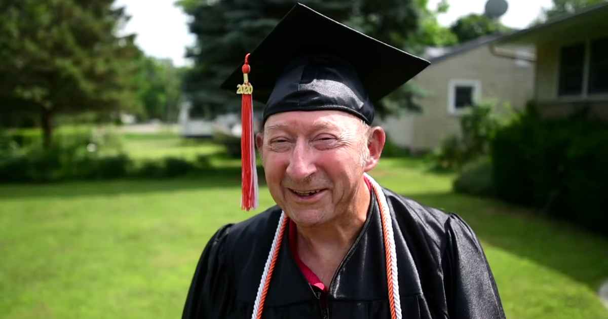 war-veteran-graduates-high-school