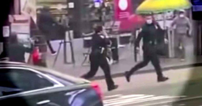 cop-rescues-child-times-square-shooting