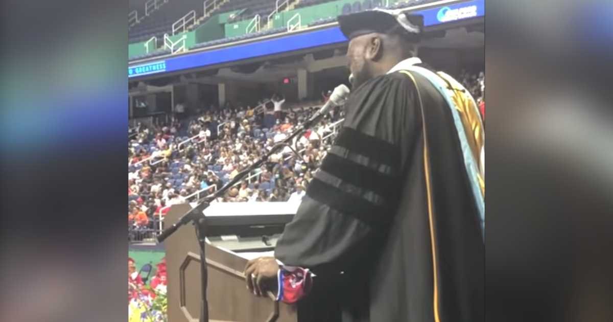 principal sings to graduating class