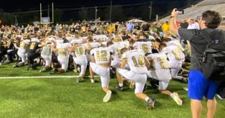 high school football team prayer Tennessee