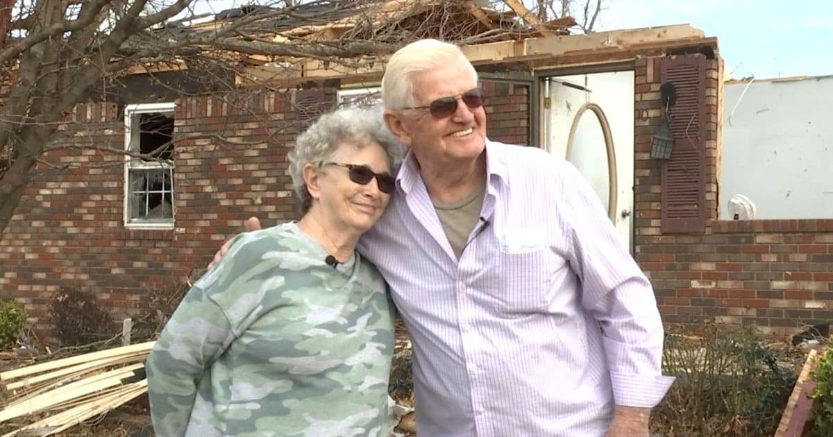tennessee-couple-thank-god-after-tornado