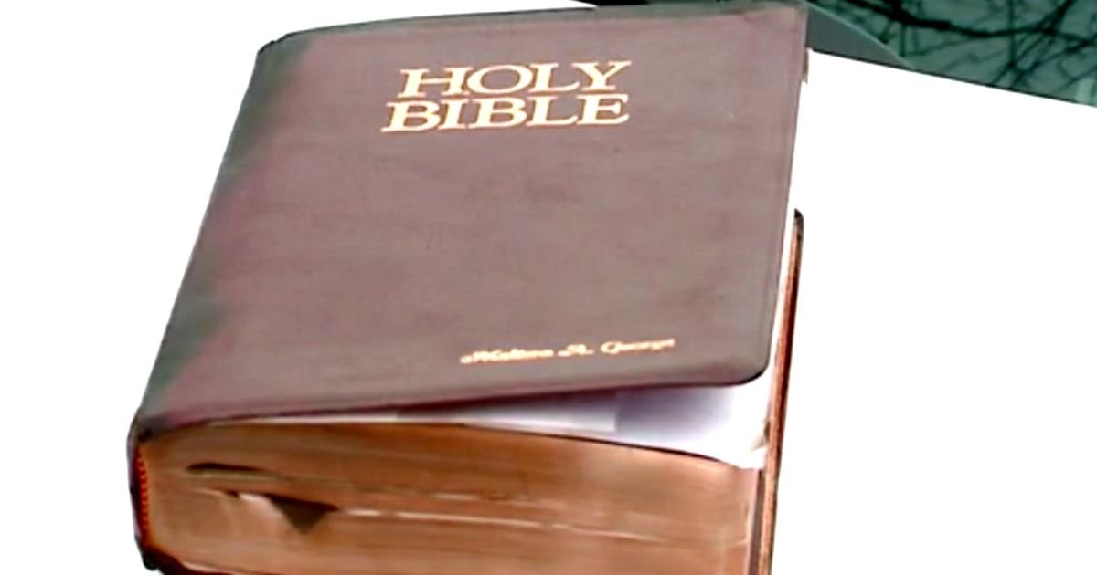 bible-survives-house-fire