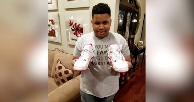 stranger-buys-shoes-for-teen-with-autism