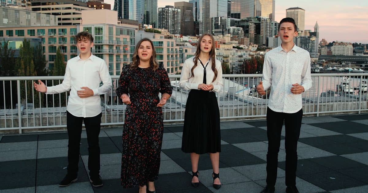 'It Is Well With My Soul' In English, Spanish, Russian, And Ukrainian