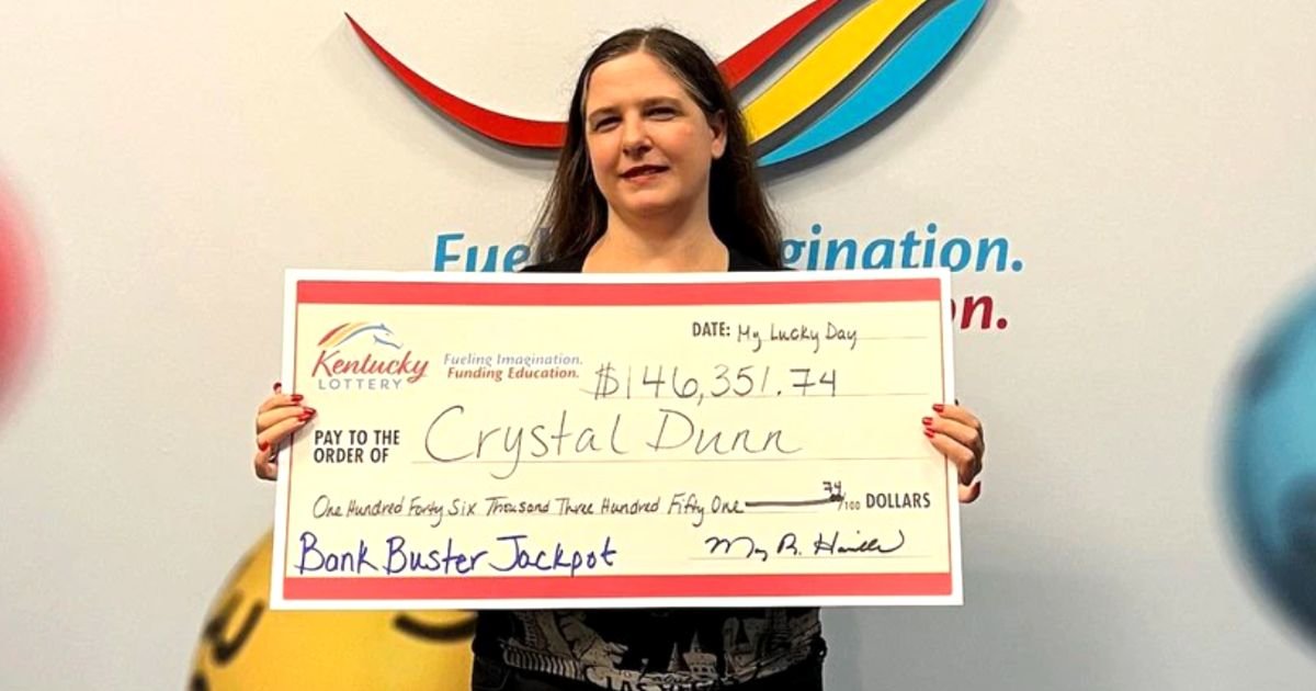 lottery-winner-gives-away-gift-cards-crystal-dunn