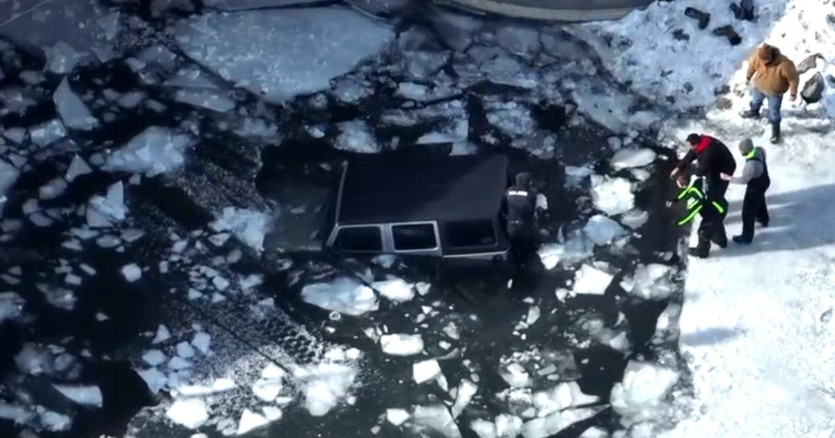 jeep-fell-into-icy-pond