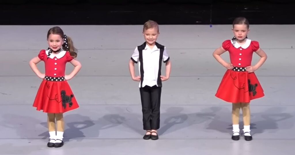 Adorable Tiny Tots Wows Audience with Elvis Presley's 'Hound Dog' Dance