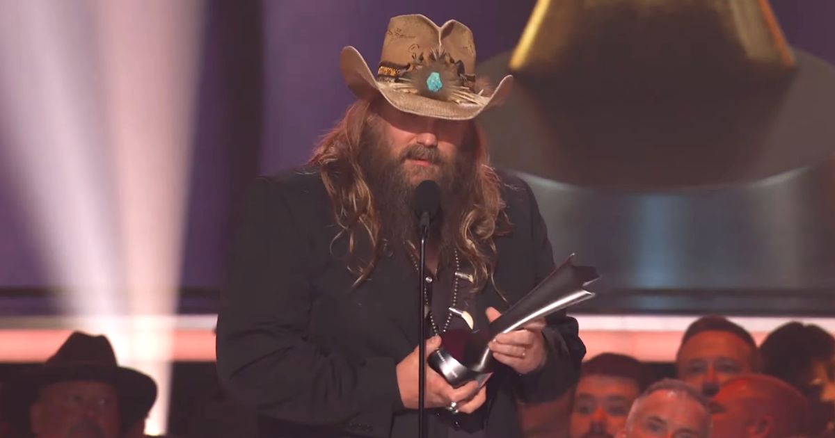 Country Star Chris Stapleton Wins ACM Entertainer of the Year Award